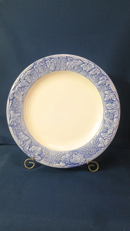 Set Of 6 Tre Ci 10" Plates Made In Italy Blue & White Embossed Grapevine Design